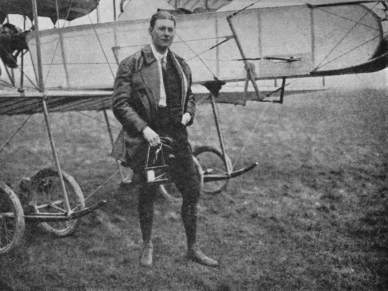 Pan Gordon Bell, který létal na více různých typech než kterýkoli jiný pilot své doby, 1913 1934 od Flight Photo