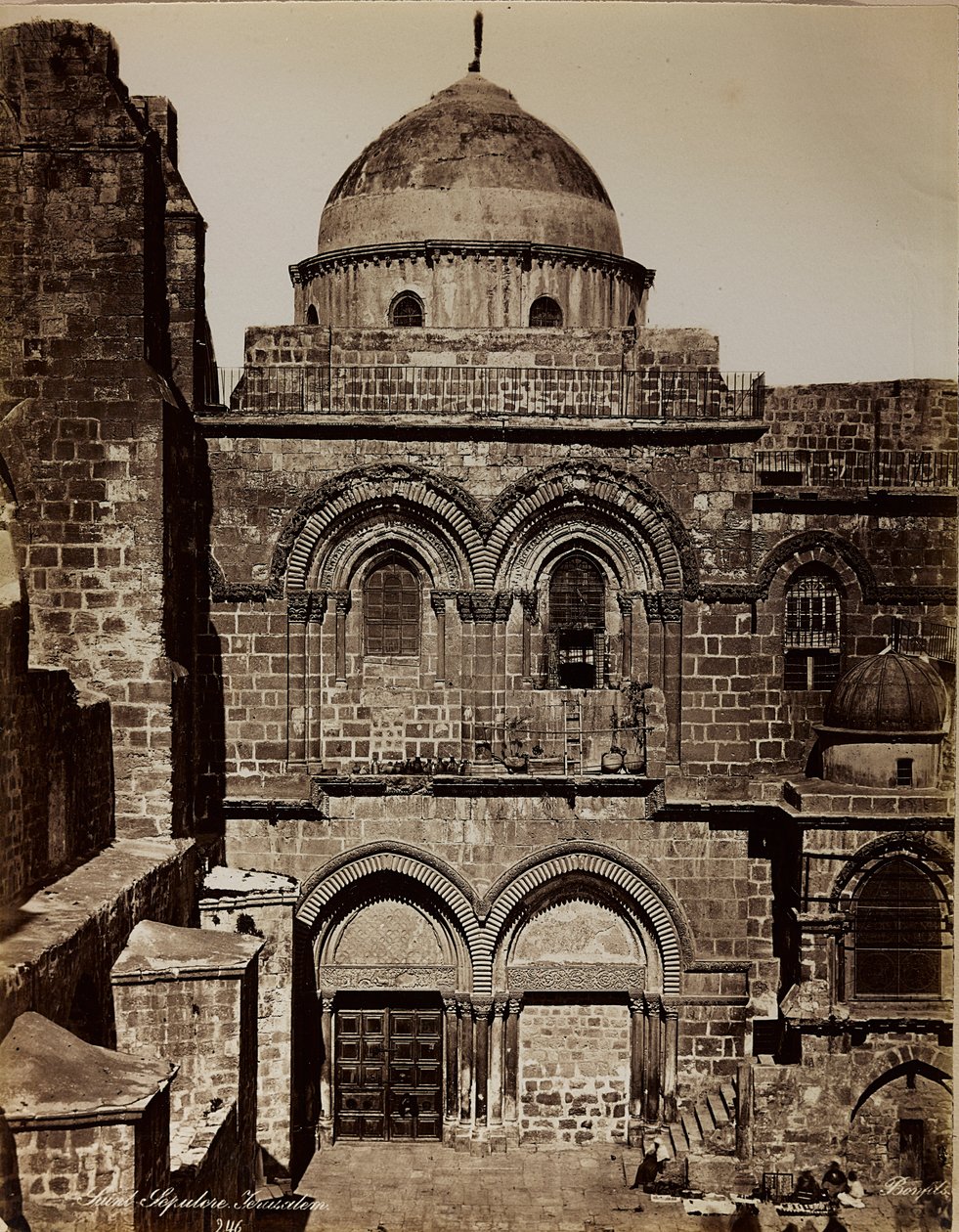 Album Palestine 1887: bazilika Božího hrobu v Jeruzalémě od Félix Bonfils