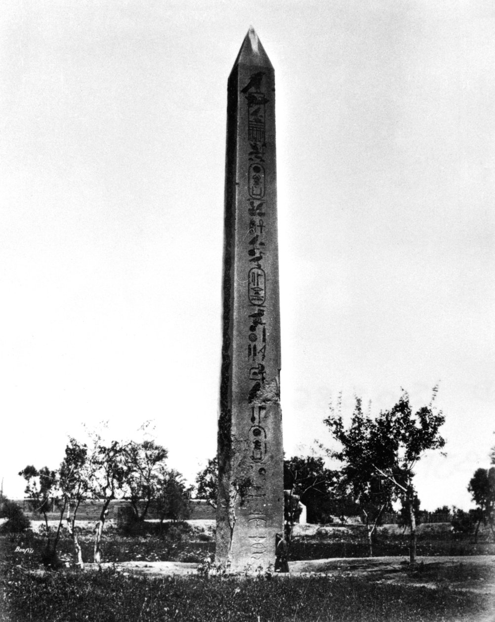 Heliopolis Obelisk, Egypt, 1878 od Félix Bonfils