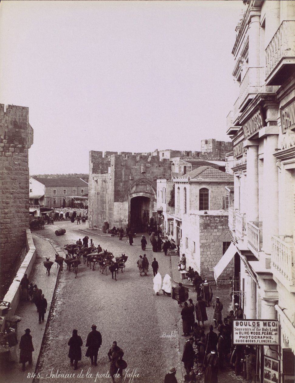 Interiér Jaffské brány, ca. 1870. od Félix Bonfils