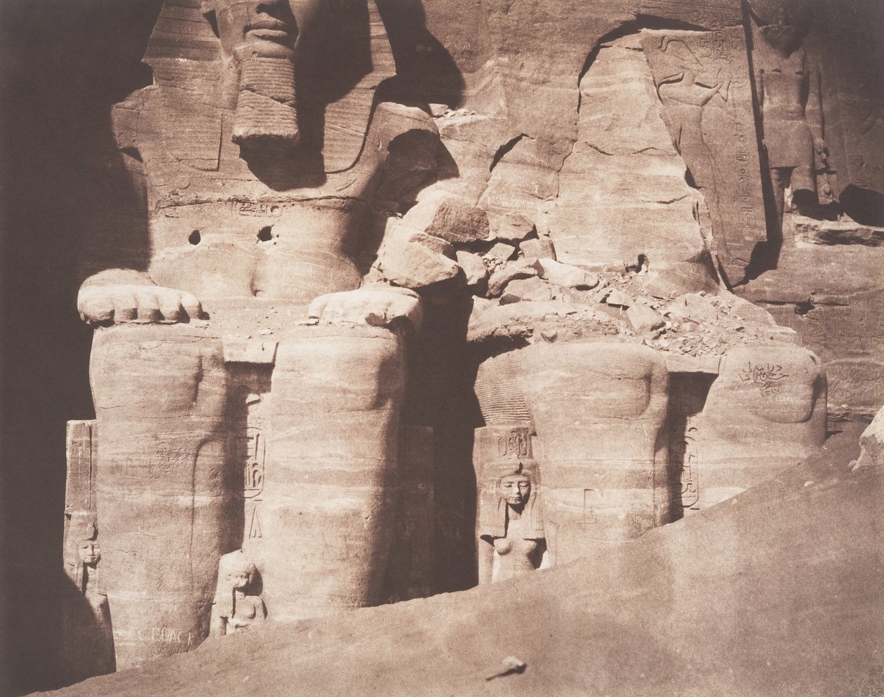 Abo-Semblil, Grand Spéos, kolosální sochy z dolní části, 1851-52. od Félix Teynard