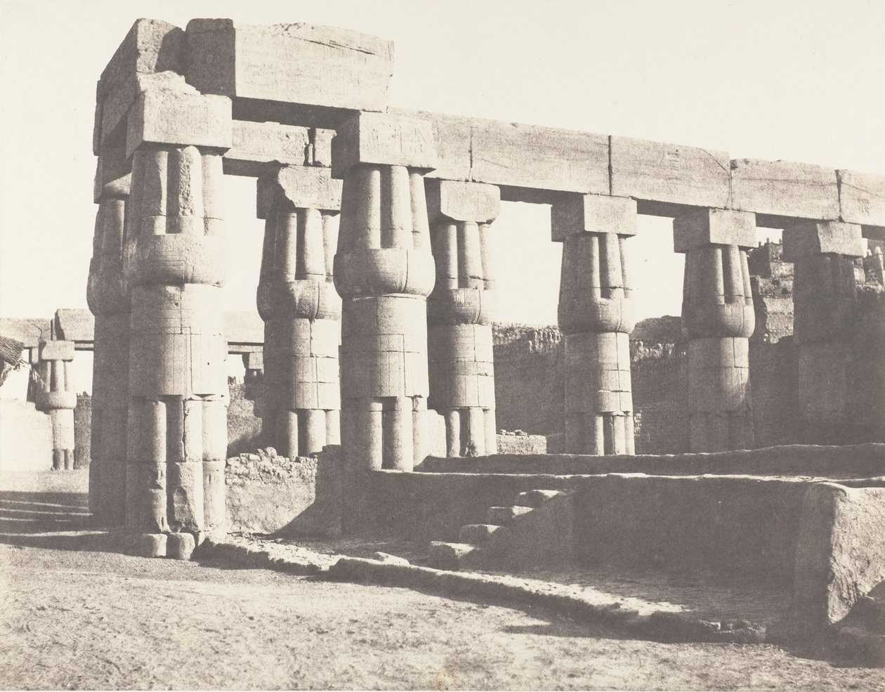 Louksor Thebes, Later Construction - Parallel Galleries, 1851-52, tištěno 1853-54. od Félix Teynard