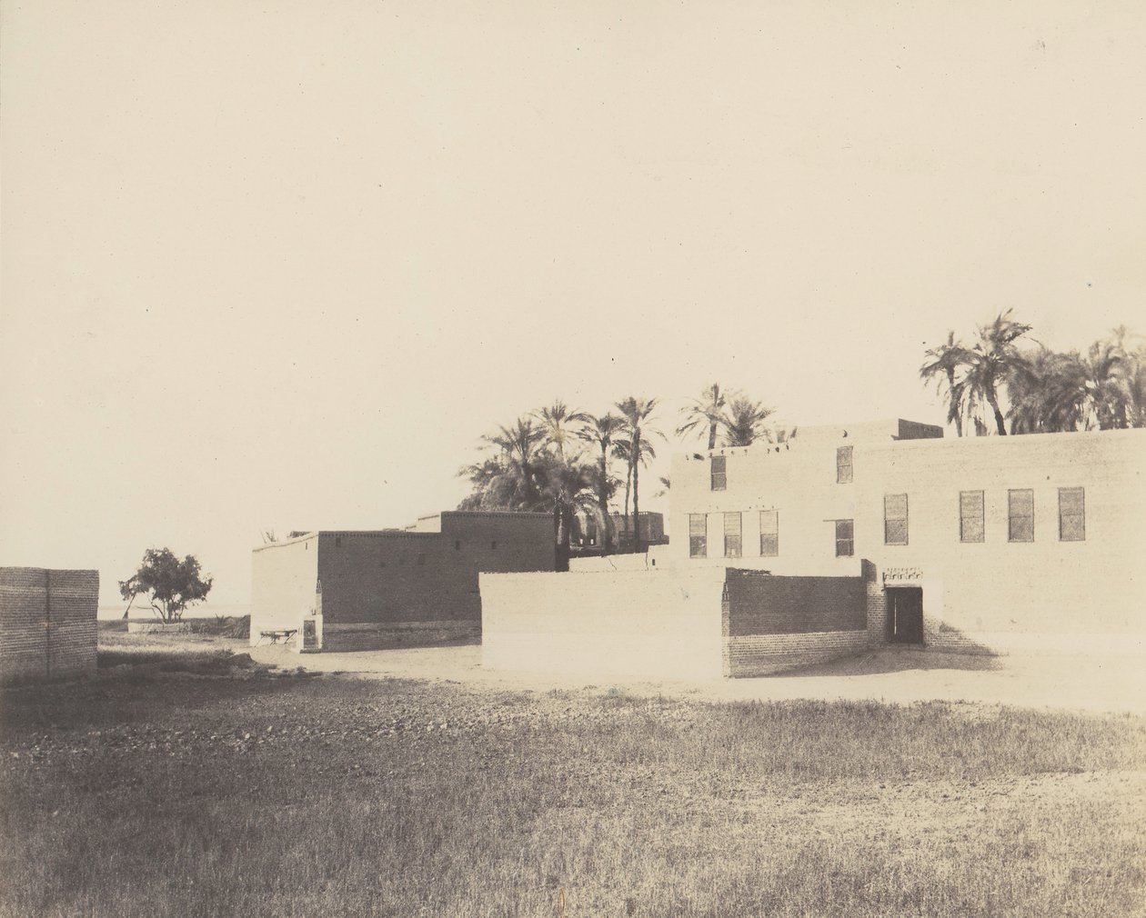 Syout, Arabské obydlí na okraji Nilu, 1851-52, tištěno 1853-54. od Félix Teynard