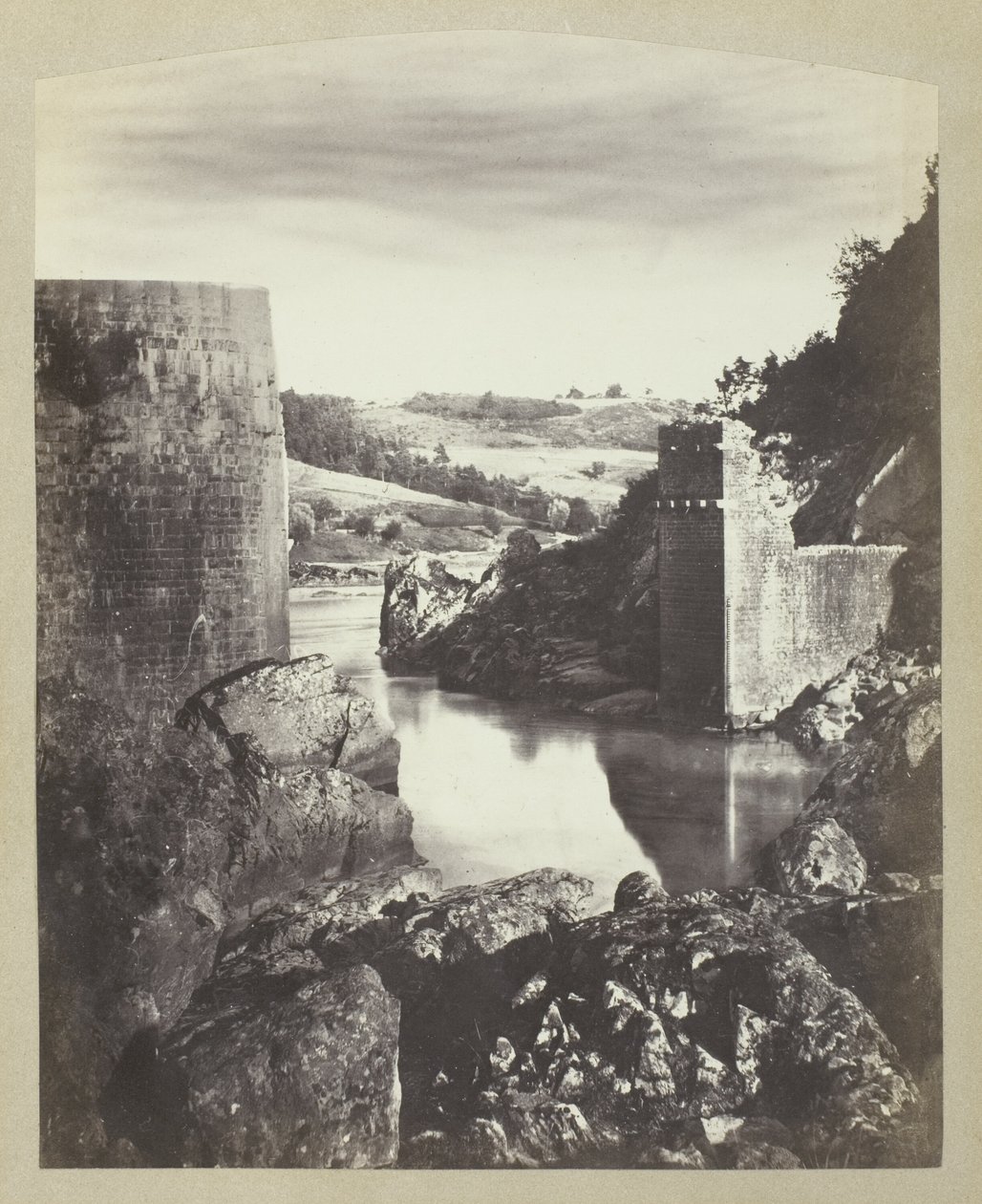 Krajina s ruinou od Félix Thiollier