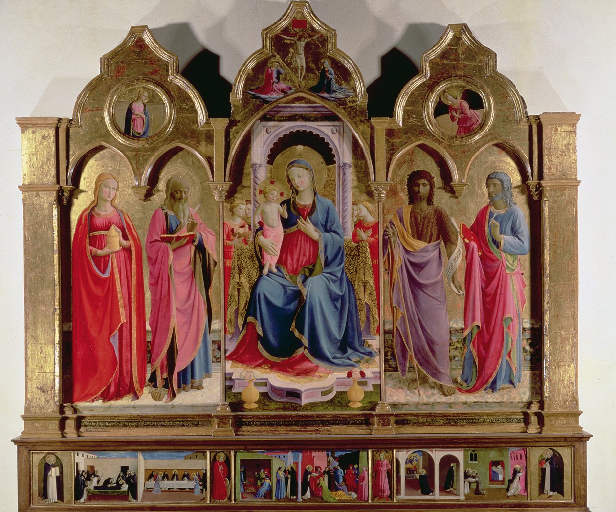 Panna a dítě trůnící se čtyřmi anděly, svatým Markem, svatým Janem Křtitelem, svatým Janem Evangelistou a Marií Magdalénou, z Polittico di San Domenico (podrobnosti viz 87999) od Fra Angelico
