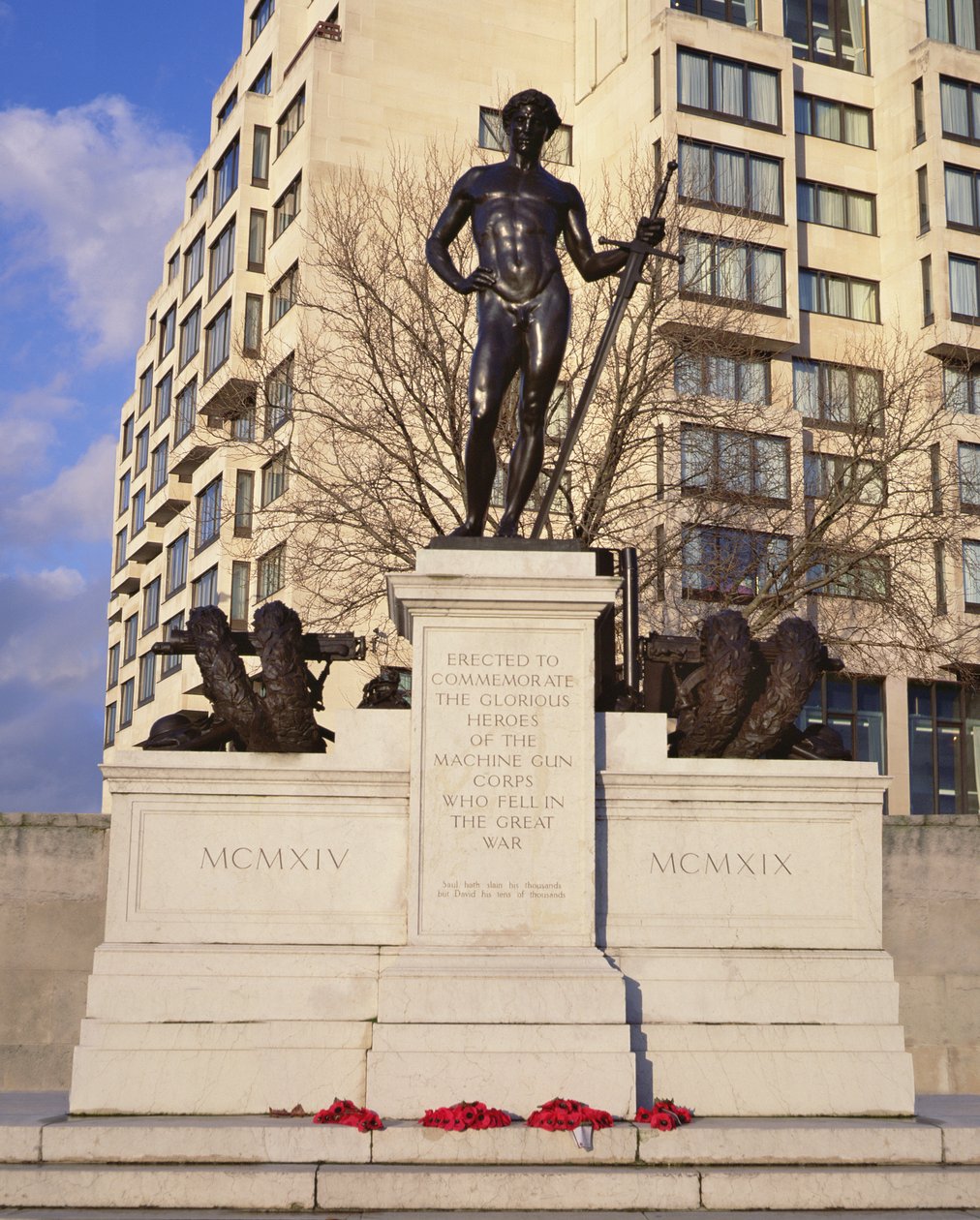 Památník kulometného sboru, 1925 (bronz) od Francis Derwent Wood