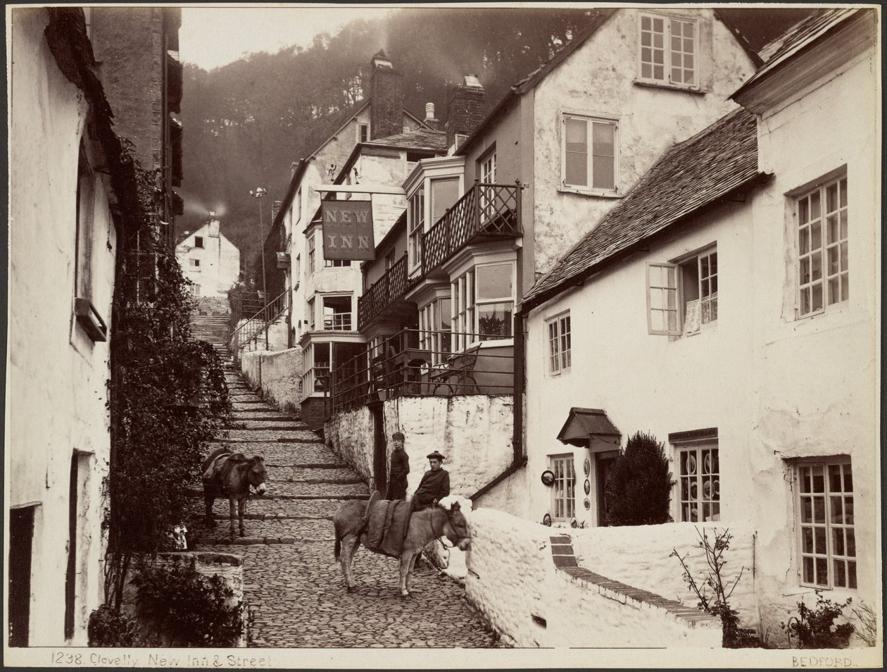 Clovelly, New Inn  Street od Francis Bedford