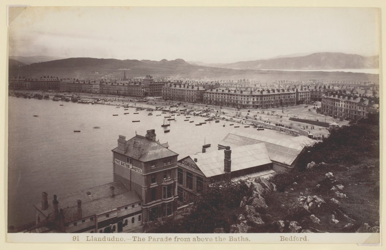 Llandudno - Průvod shora lázní, 186094. od Francis Bedford