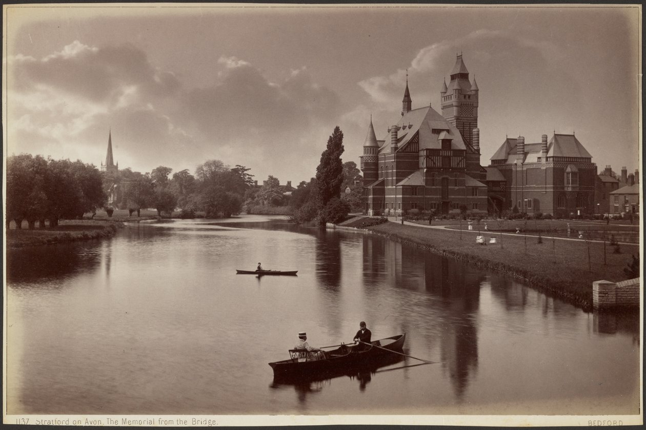 Stratford upon Avon. Památník z mostu od Francis Bedford