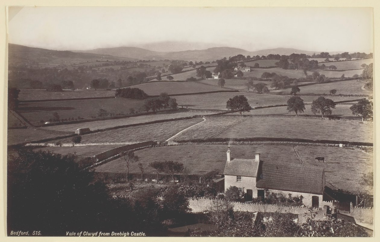 Vale of Clwyd z hradu Denbigh, 186094. od Francis Bedford