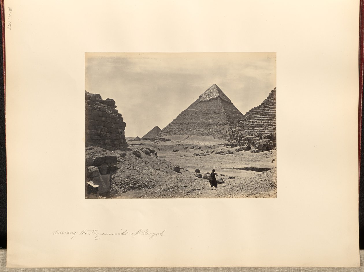 Mezi pyramidami v Geezeh od Francis Frith