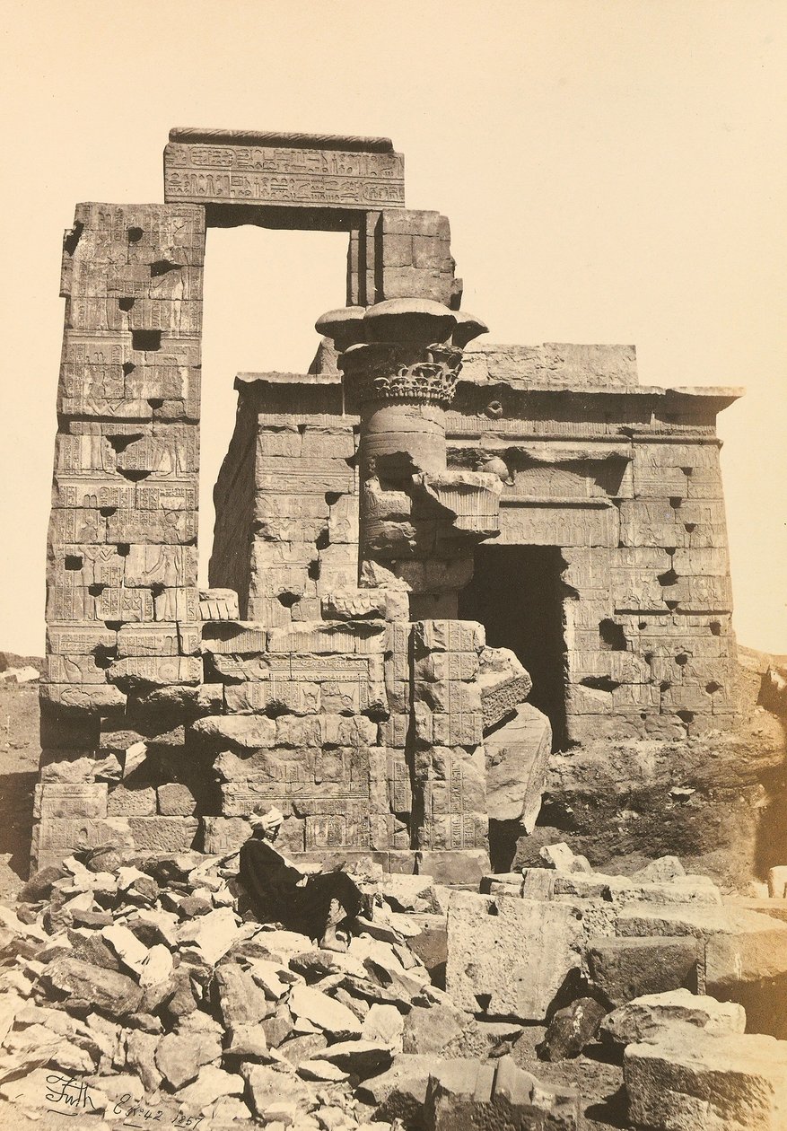 "Egypt a Palestina": ruiny města Hermonthis s chrámem Kleopatry v Ermentu, poblíž Théb, Horní Egypt od Francis Frith