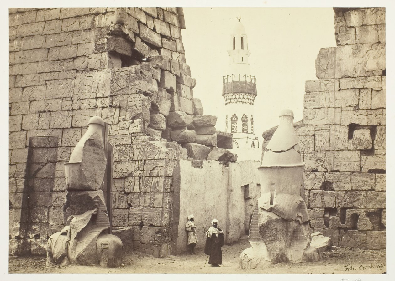 Vchod do Velkého chrámu, Luxor, 1857. od Francis Frith
