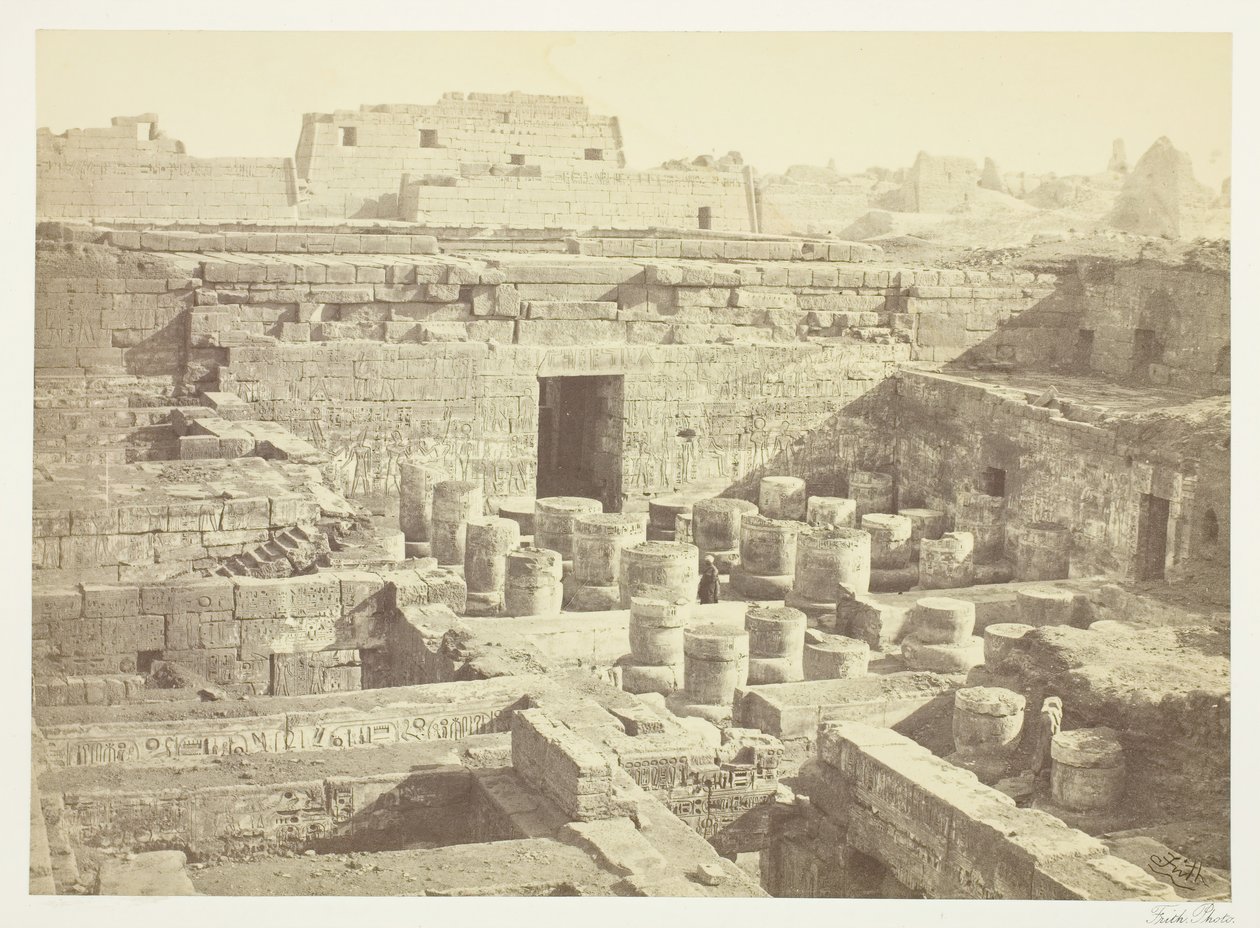 New Excavation at Medinet-Haboo, 1860, tištěno 1862. od Francis Frith