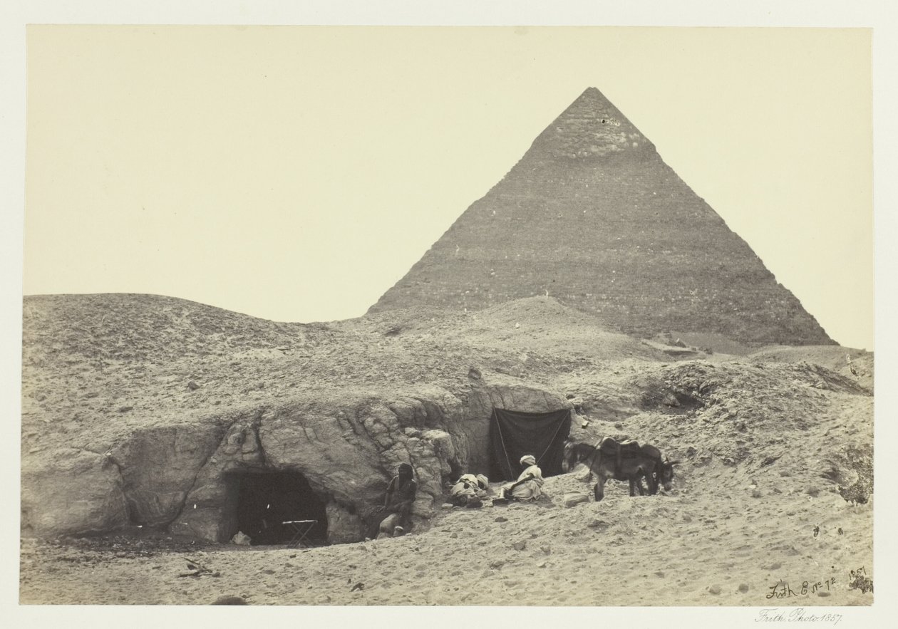 Skalní hrobky a Belzoniho pyramida, Gizeh od Francis Frith