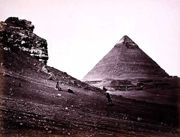 Druhá pyramida v El-Geezah, z jihovýchodu od Francis Frith