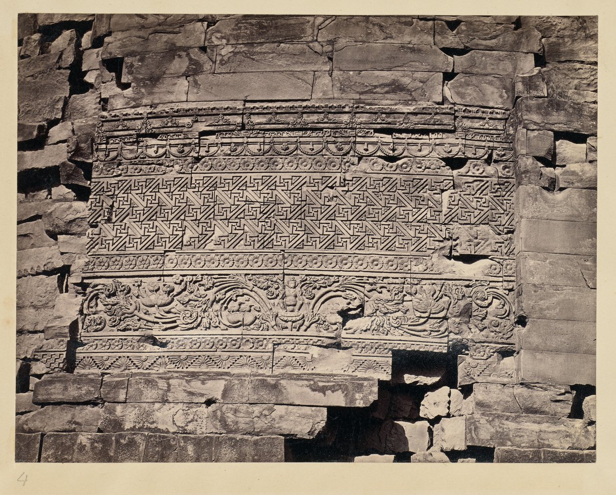[Dhamek Stupa, Sarnath] od Francis Frith and Co.
