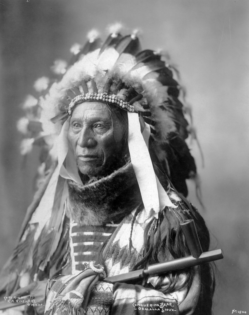 Medvěd dobyvatel, Oglala Sioux, 1899 od Frank Albert Rinehart