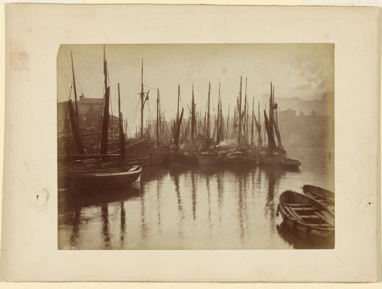 [Přístav Whitby] od Frank Meadow Sutcliffe