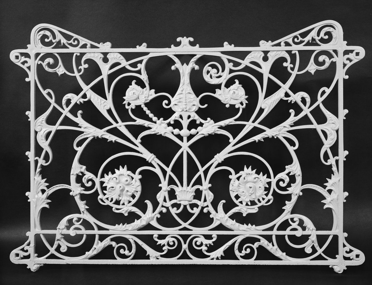 Část balkónového zábradlí z bytového domu Mecca, 34th and State Streets, Chicago, Illinois, 1891-92 od Franklin Pierce Burnham
