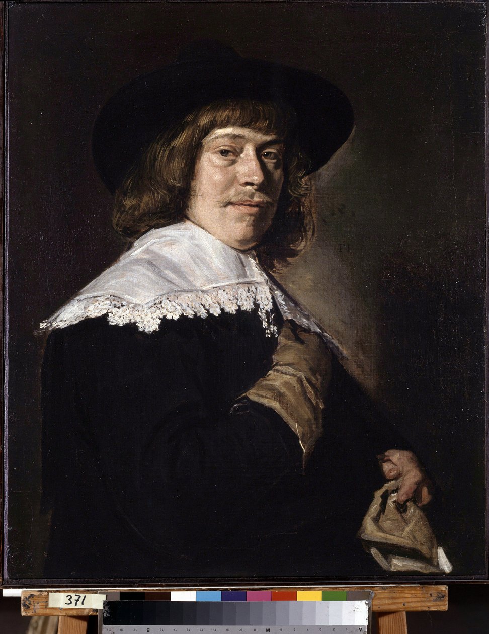 Portrét muže, který držel rukavici. Portrét mladého muže, který držel rukavici. Obraz Franse Hanse Halse I. (1581-1666), kolem roku 1650. Olej na plátně. Nizozemské umění, barokní styl. Muzeum Ermitáž, Petrohrad. od Frans Hals