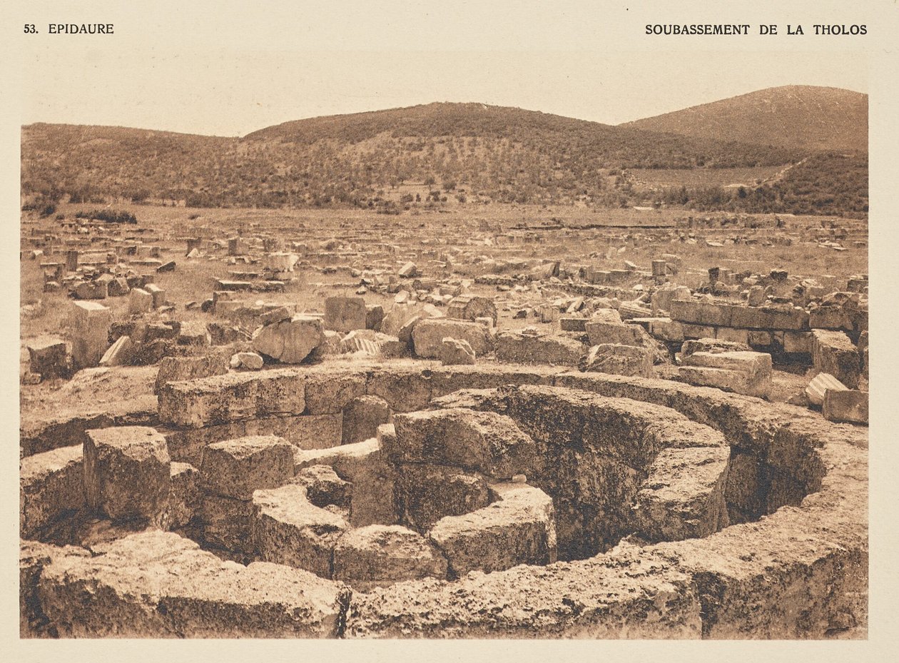 Epidaurus. Základna Tholosu od Frédéric Boissonnas