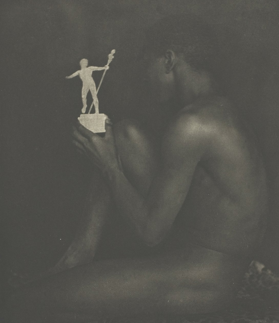 Eben a slonovina, 1897. od Fred Holland Day