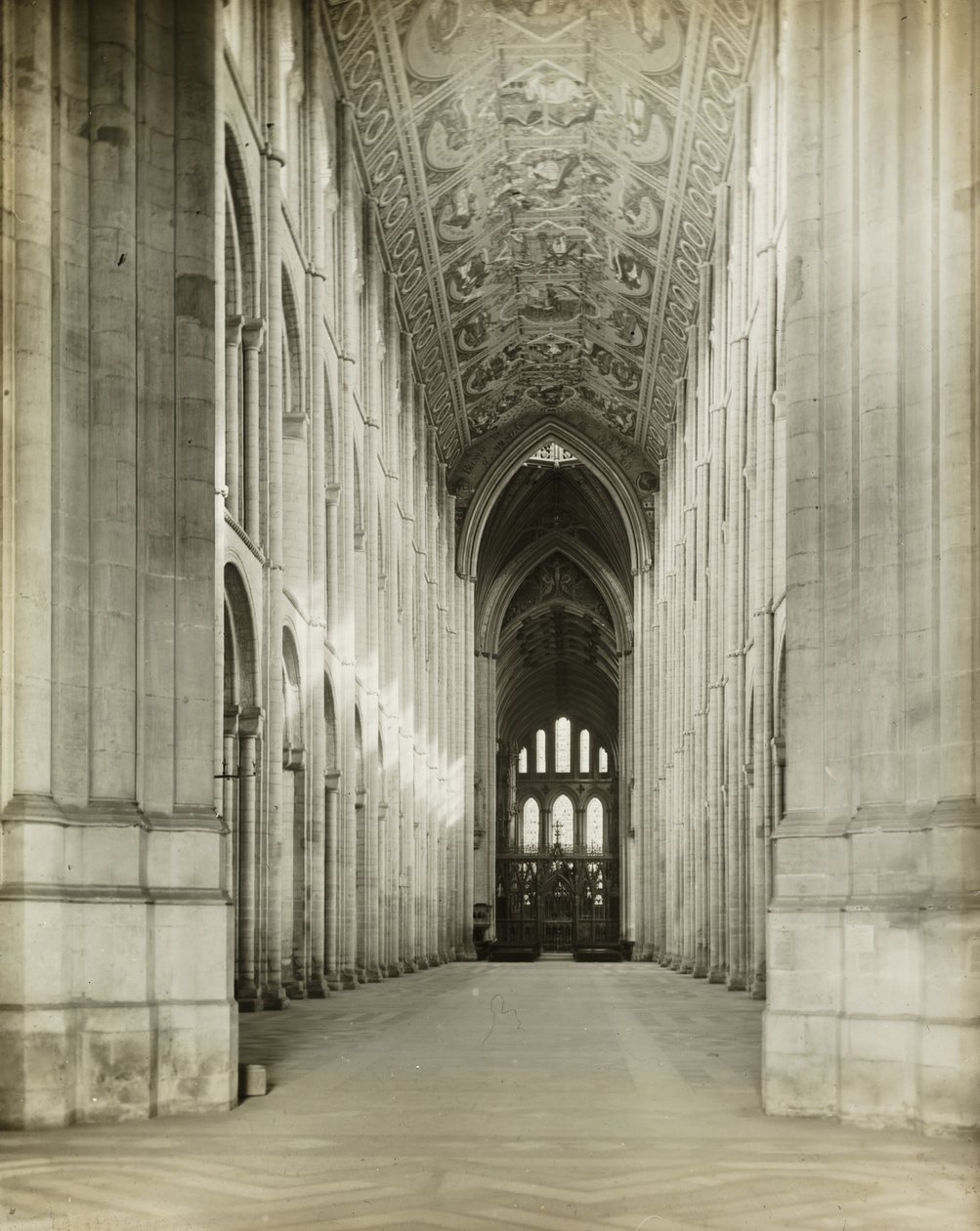 Elyská katedrála: Nave od kruchtových dveří od Frederick H. Evans