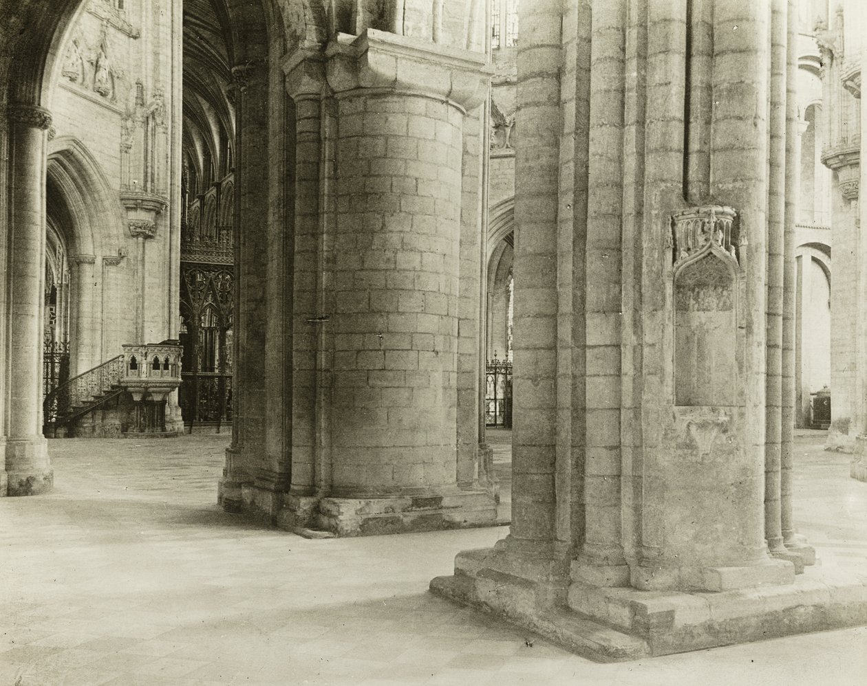 Katedrála Ely: Octagon to Choir od North Nave Aisle od Frederick Henry Evans