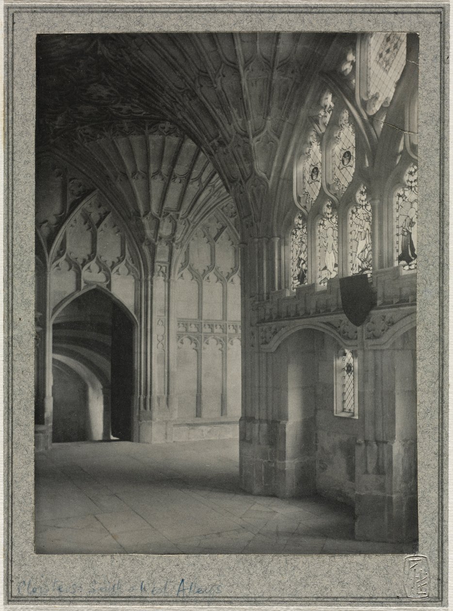 Gloucesterská katedrála – kláštery: jižní a západní uličky, c. 1900. od Frederick Henry Evans