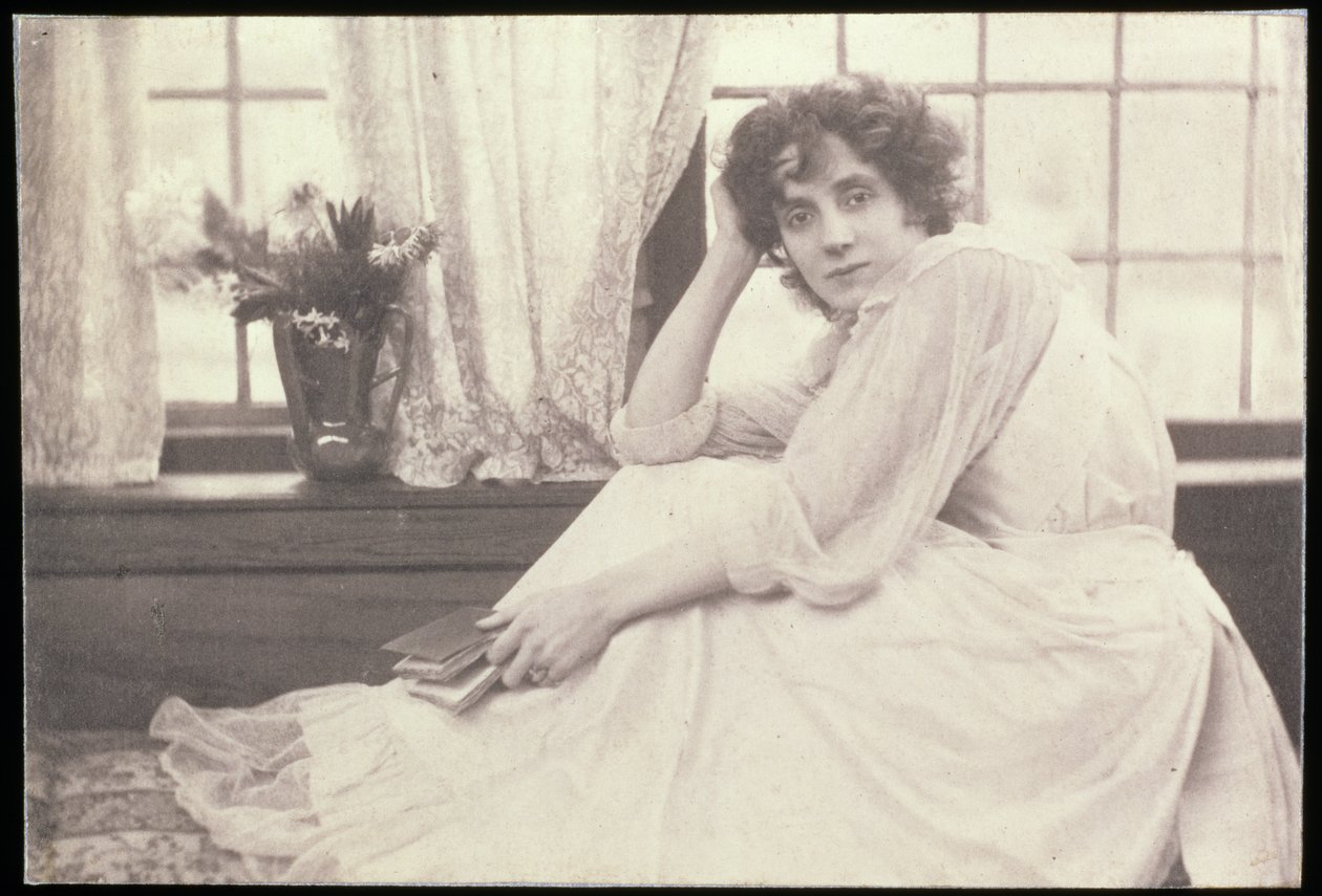 Portrétní fotografie Beatrice Stelly Tannerové (1865-1940) paní Patrick Campbell, Frederick Hollyer (1837-1933) od Frederick Hollyer