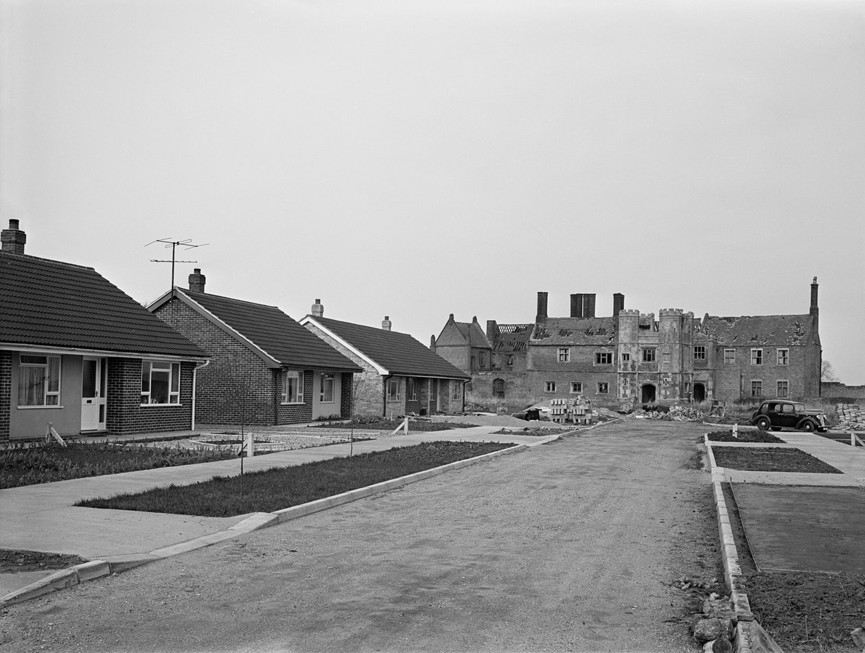 Beaupre Hall, Outwell, Norfolk, 1963 od Frederick Palmer