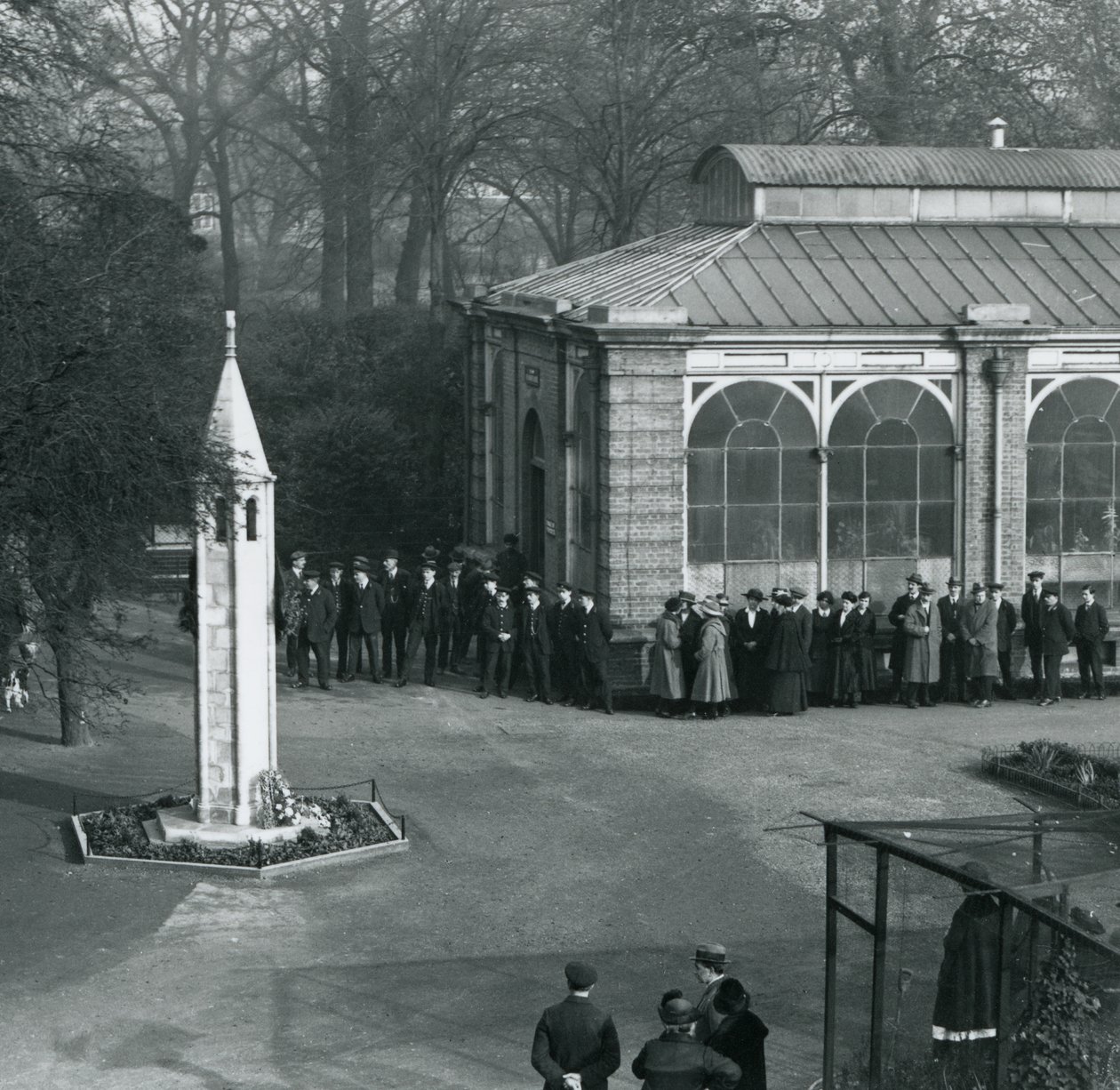 Den příměří ve válečném památníku v londýnské zoo, 11. listopadu 1923 od Frederick William Bond