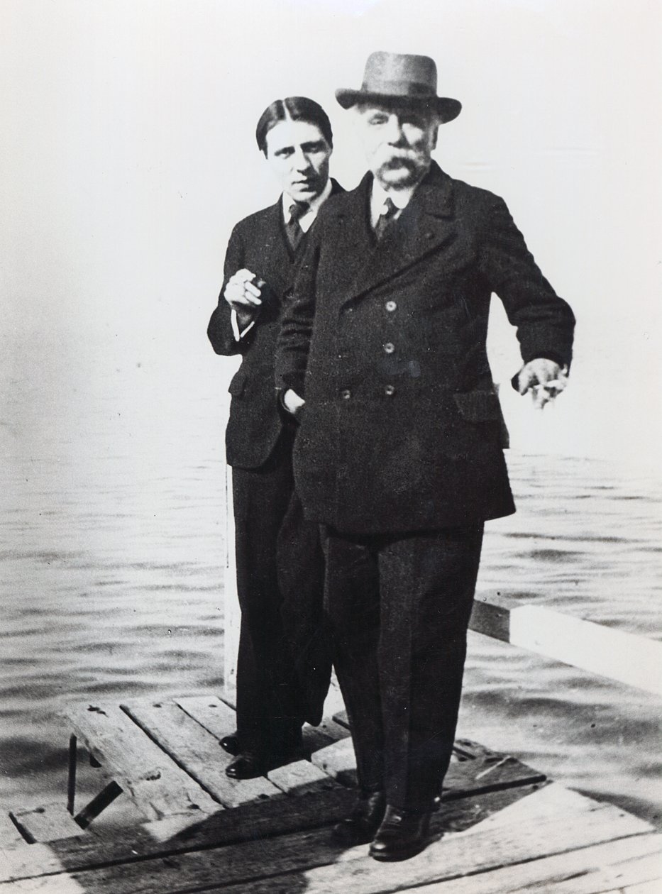 Alfred Cortot (1877-1962) a Gabriel Faure (1845-1924), začátek 20. od French Photographer
