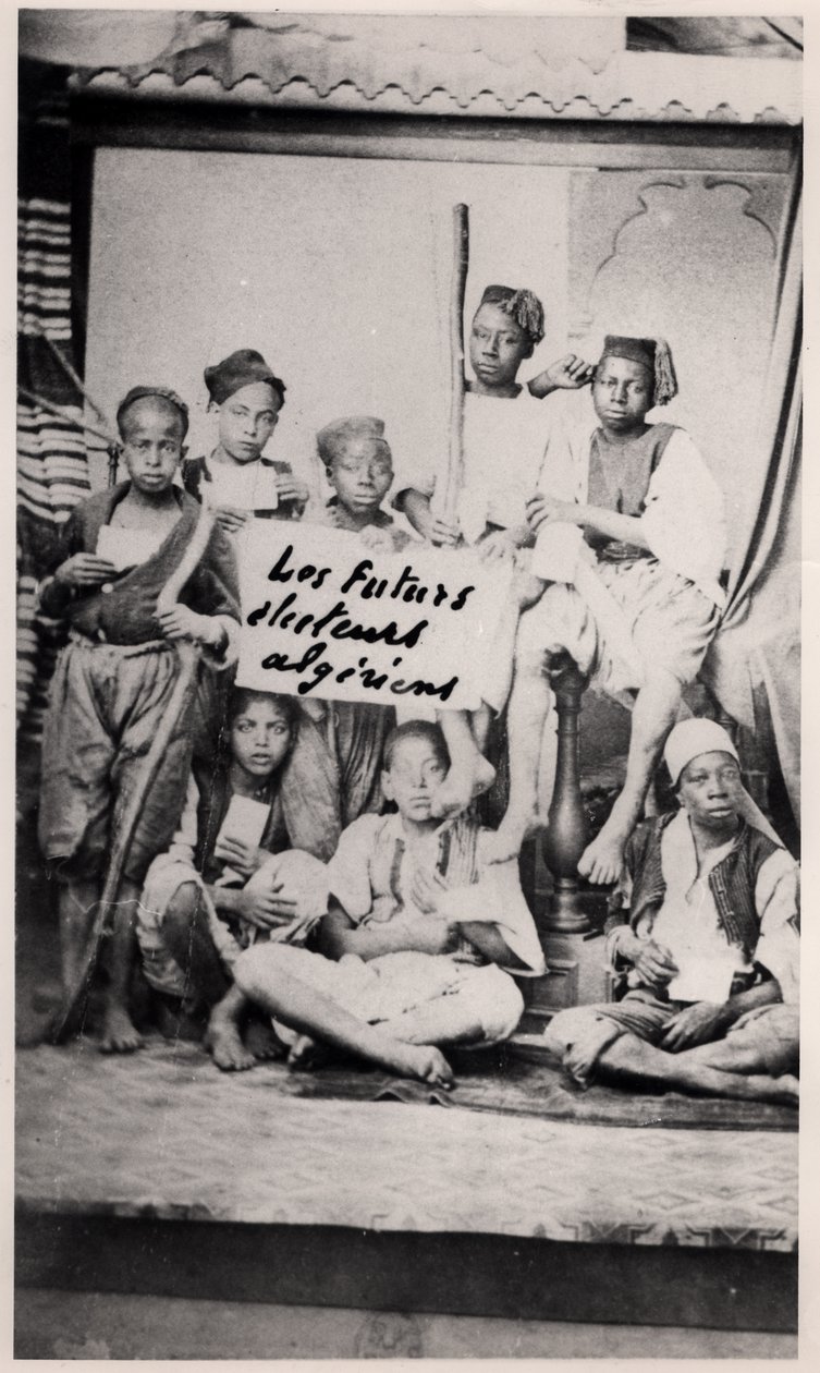 Alžírské děti z oblasti Annaba, konec 19. století od French Photographer