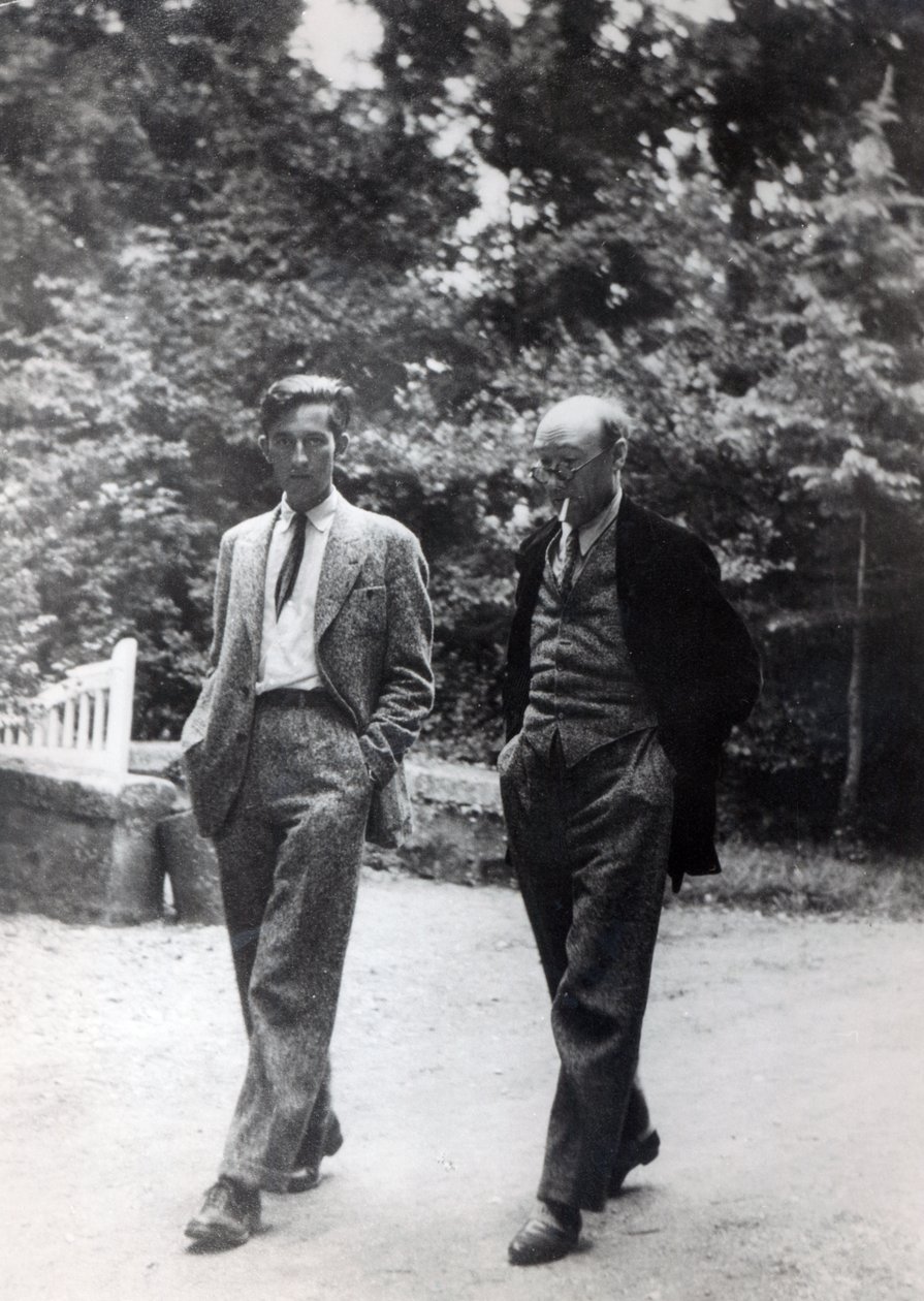 Andre Gide a Marc Schlumberger v Pontigny na jedno z výročních Decades de Pontigny, kolem roku 1930 od French Photographer