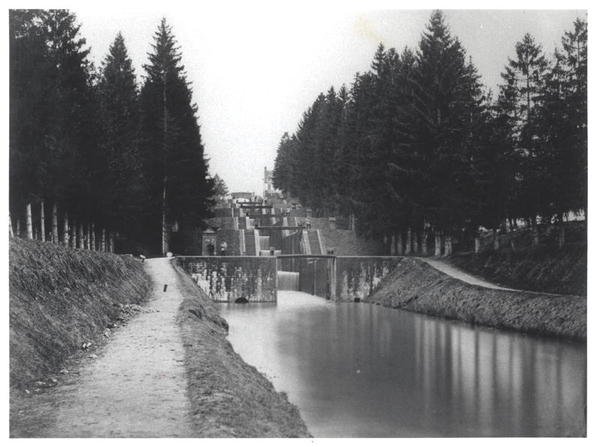 Canal Locks na Canal de Briare od French Photographer