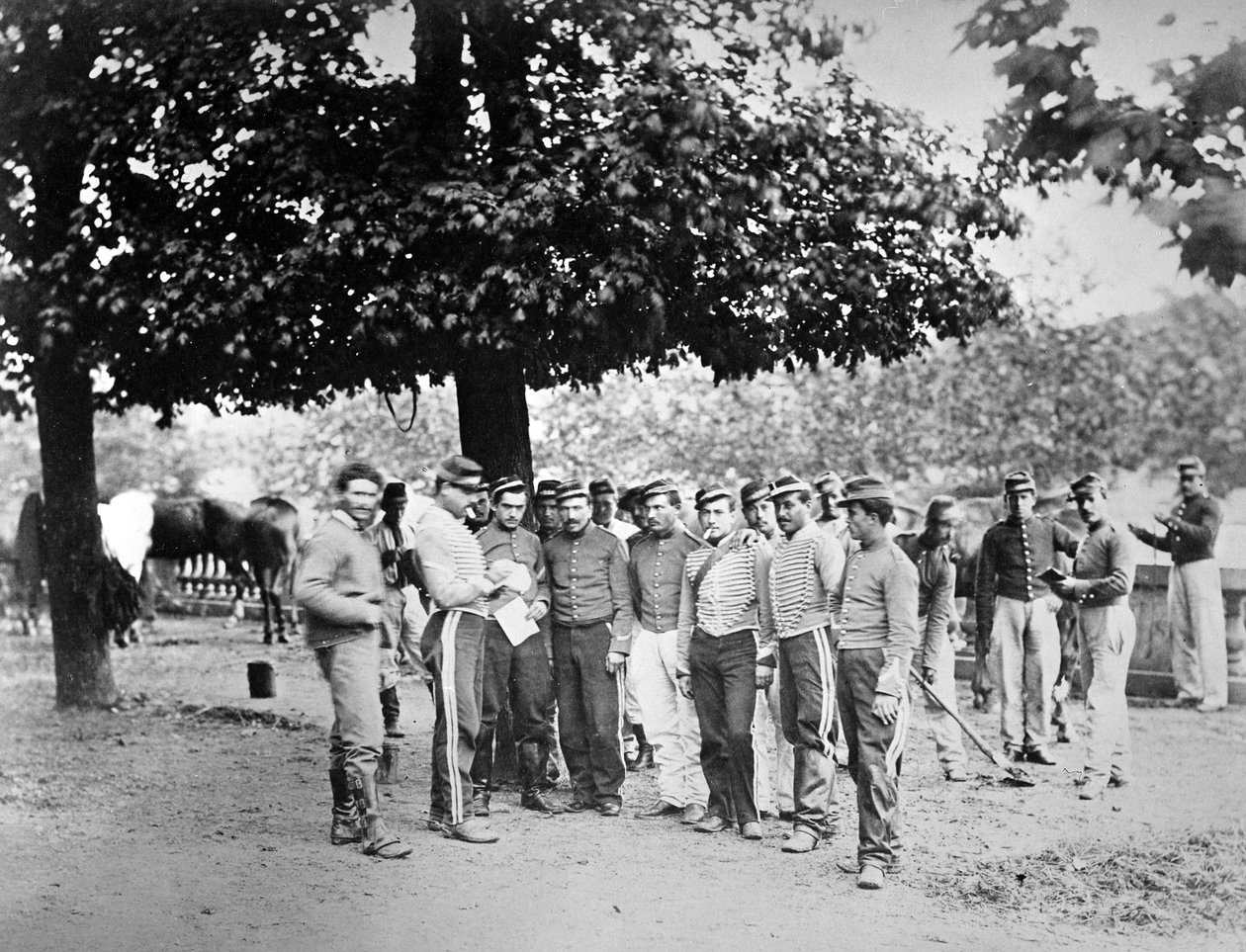 Francouzští vojáci během obléhání Paříže, c.1870 od French Photographer