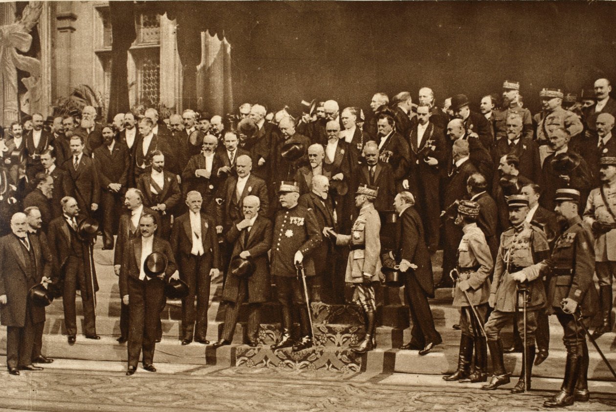 Shromáždění některých z velkých mužů, kteří vedli Francii roky zkoušek k triumfu, 1914-19 od French Photographer