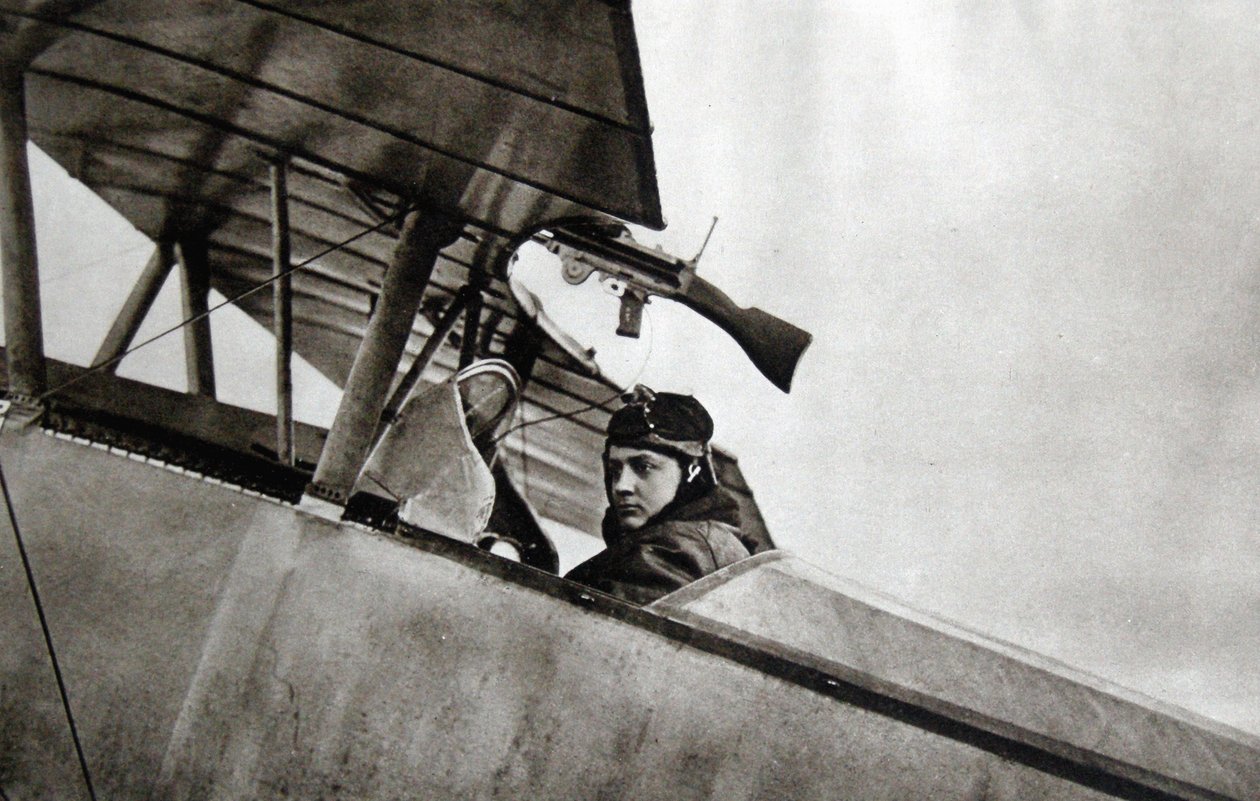 Guynemer ve svém stíhacím letounu Nieuport 10, 1916 od French Photographer