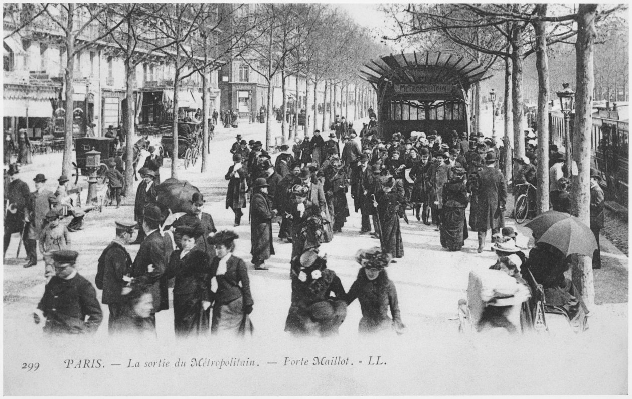 Pohlednice zobrazující východ z Metropolitního nádraží, Porte Maillot, Paříž, navržená Hectorem Guimardem (1867-1942) kolem roku 1905 od French Photographer