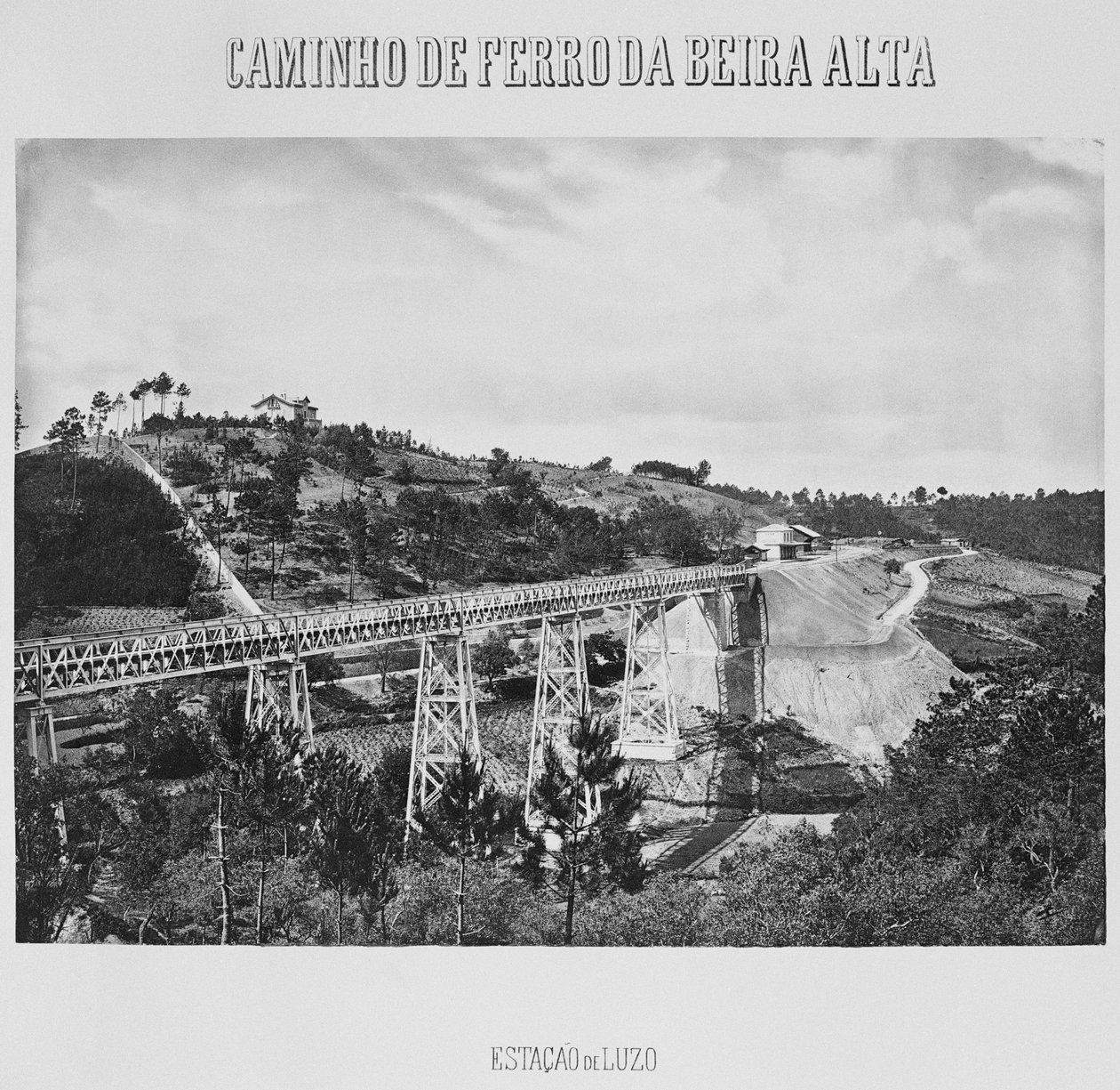 Železniční most Beira Alta, Luzo, Portugalsko. od French Photographer