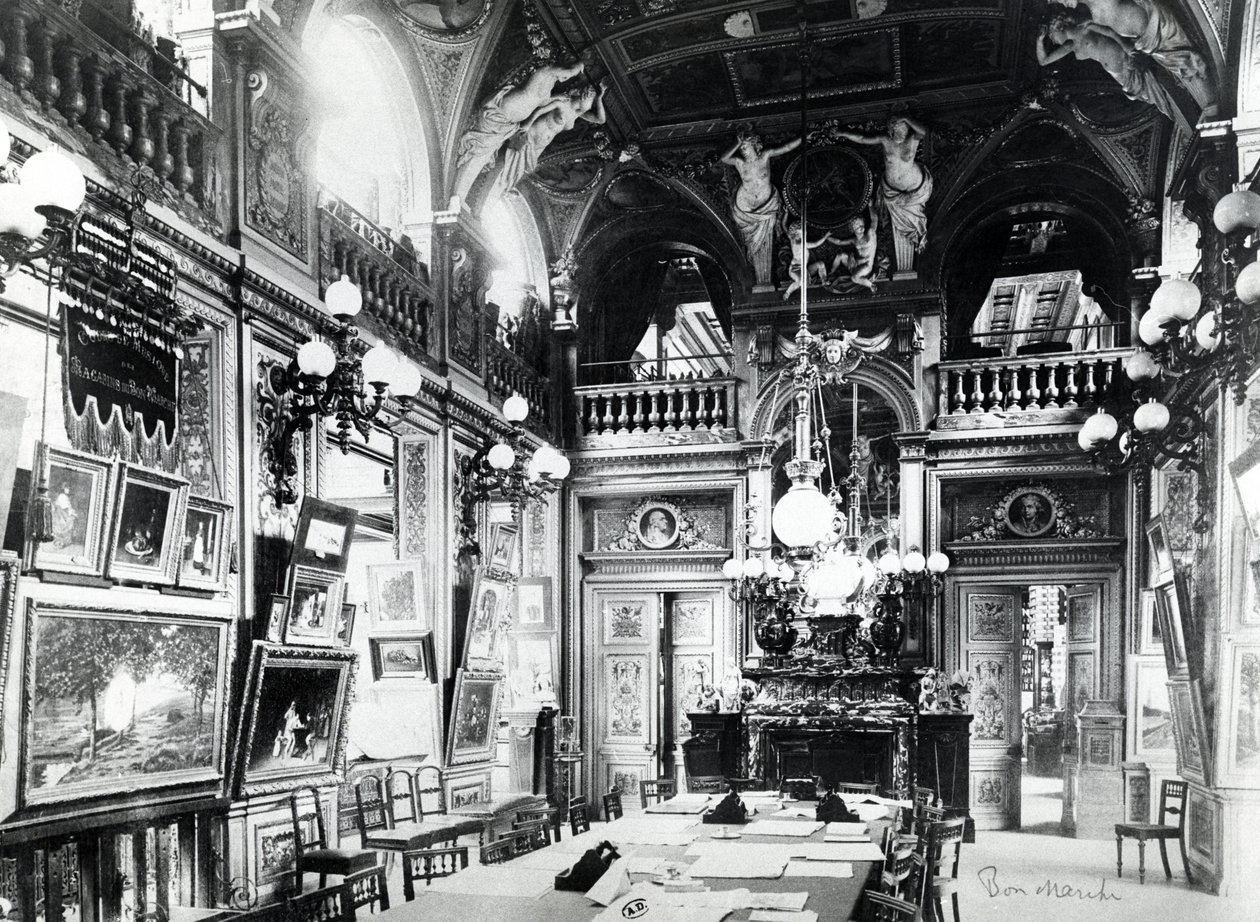 Čítárna a umělecká galerie obchodních domů Bon Marché, Paříž, konec 19. století od French Photographer