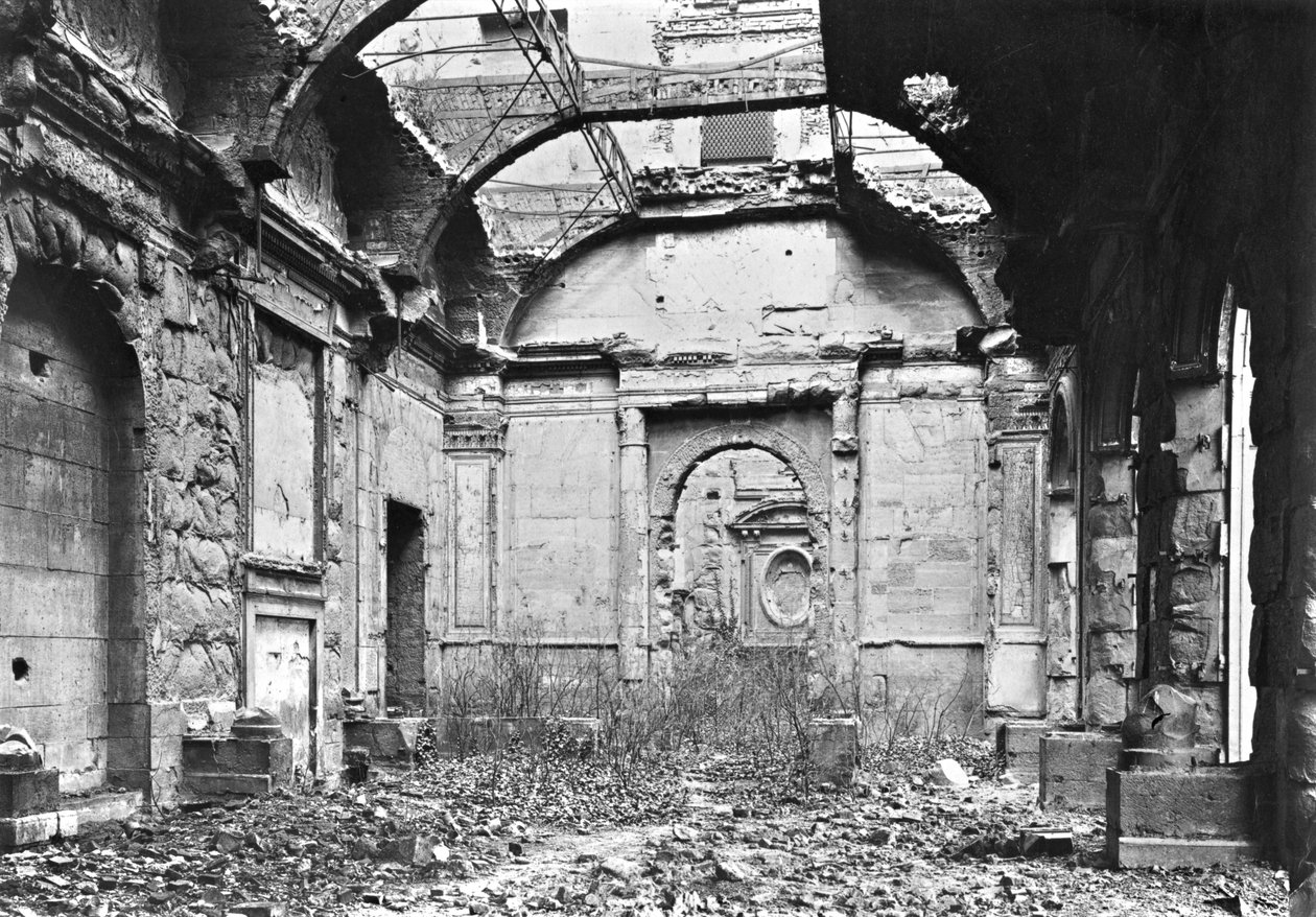 Ruiny Cour des Comptes během komuny Paříž, 1871 od French Photographer