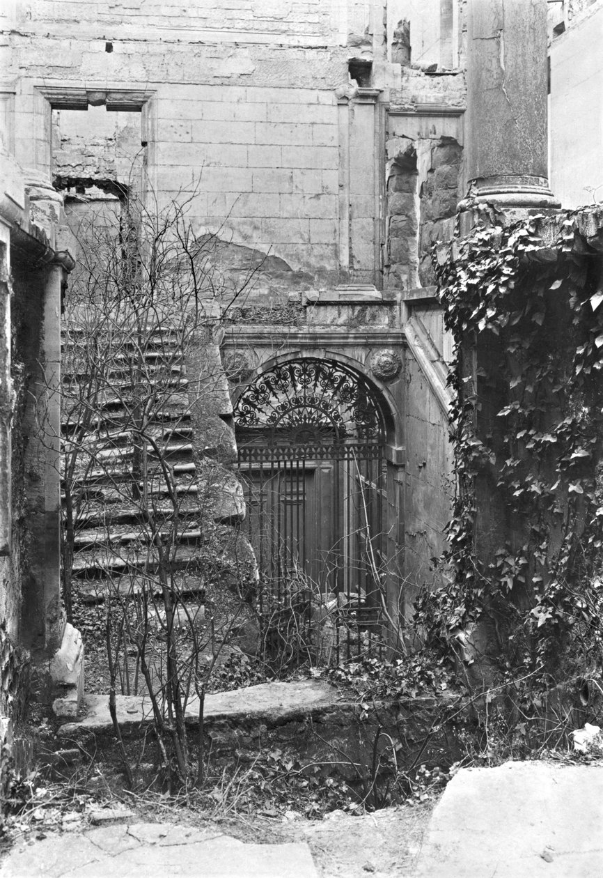 Ruiny Cour des Comptes během komuny Paříž, 1871 od French Photographer