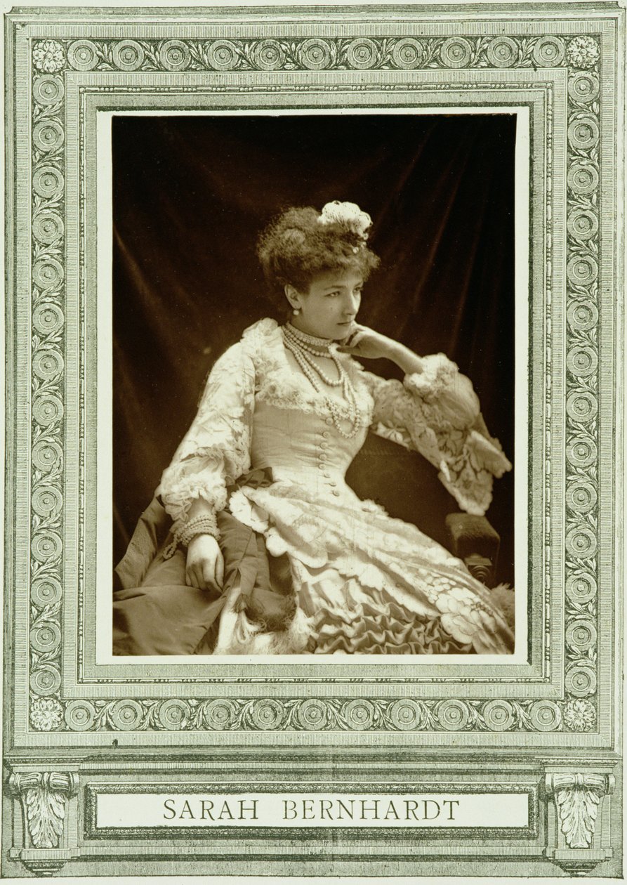 Sarah Bernhardt (1844-1923), z Galerie Contemporaine, kolem 1874-78 od French Photographer