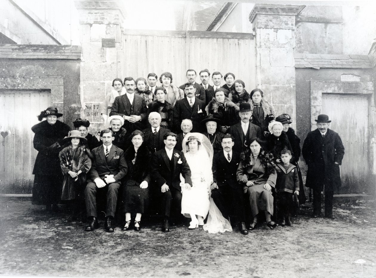 Svatební fotografie v regionu Sarthe ve Francii, asi 1920 od French Photographer