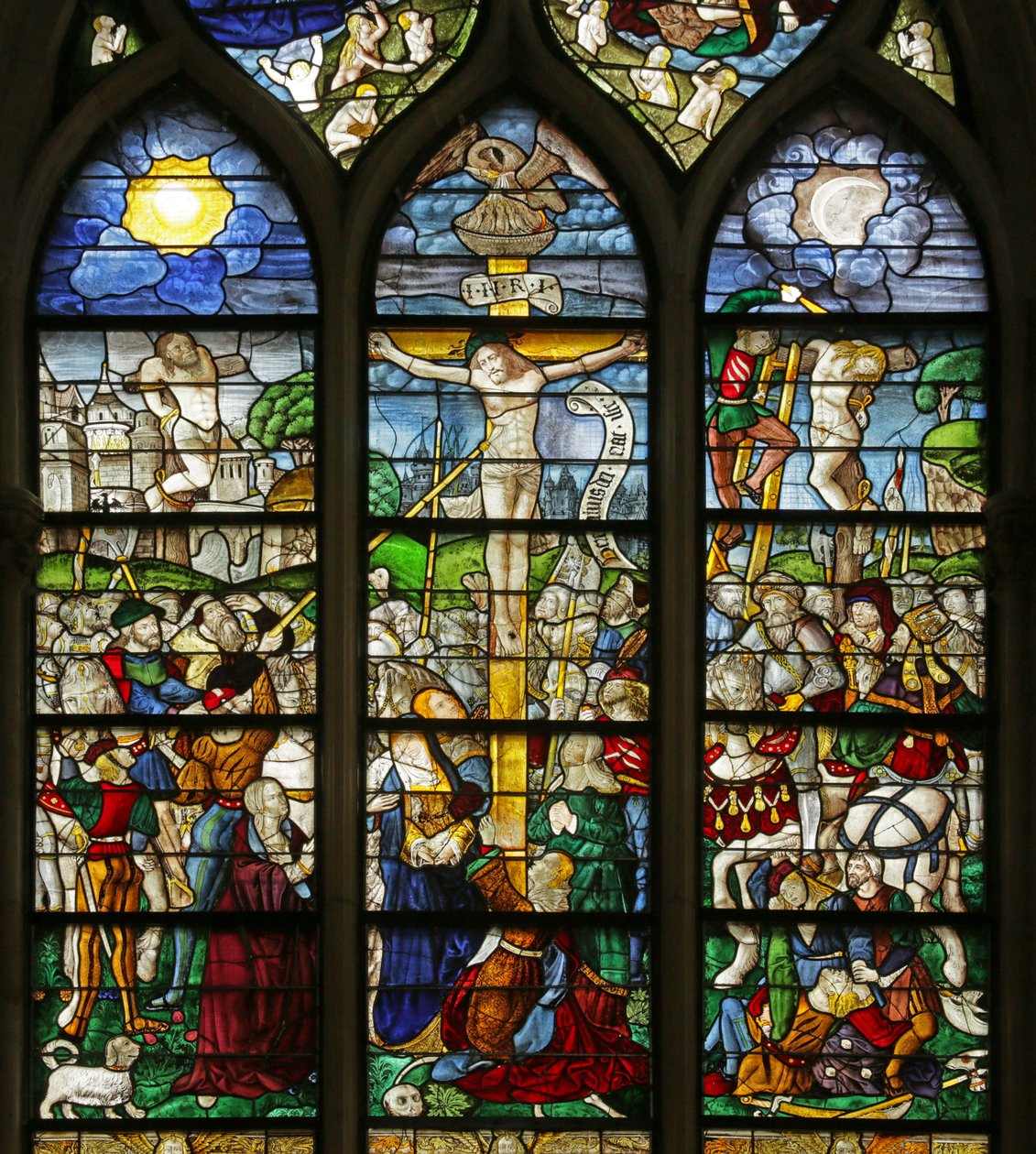 Okno zobrazující scény Ukřižování a Umučení, detail 2921604 od French School
