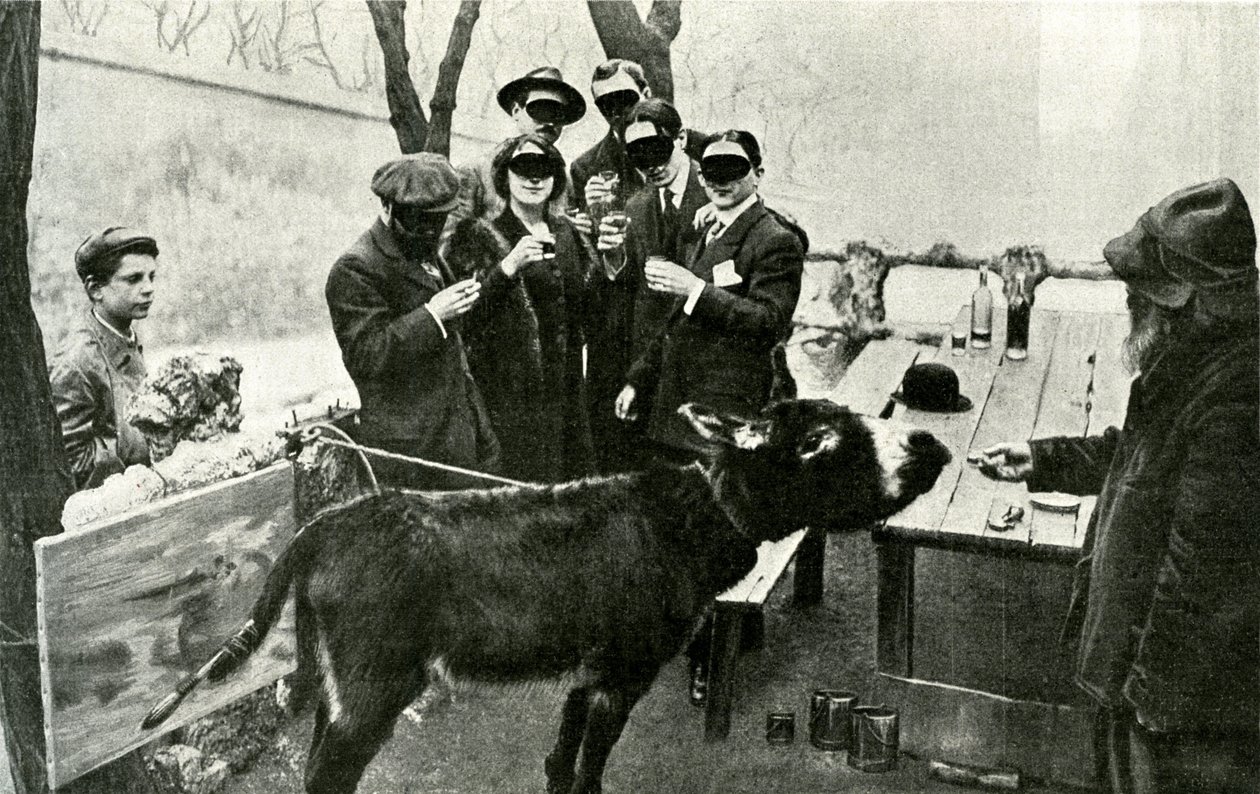 Oslavte podvod: na Salon des Independants v roce 1910 byl představen obraz podepsaný „Excessive Futurist Painter“ Boronali s názvem „Et le soleil usnul na „Adriatic“, který měl velký úspěch. Plátno bylo skutečně namalováno pomocí A od French Photographer