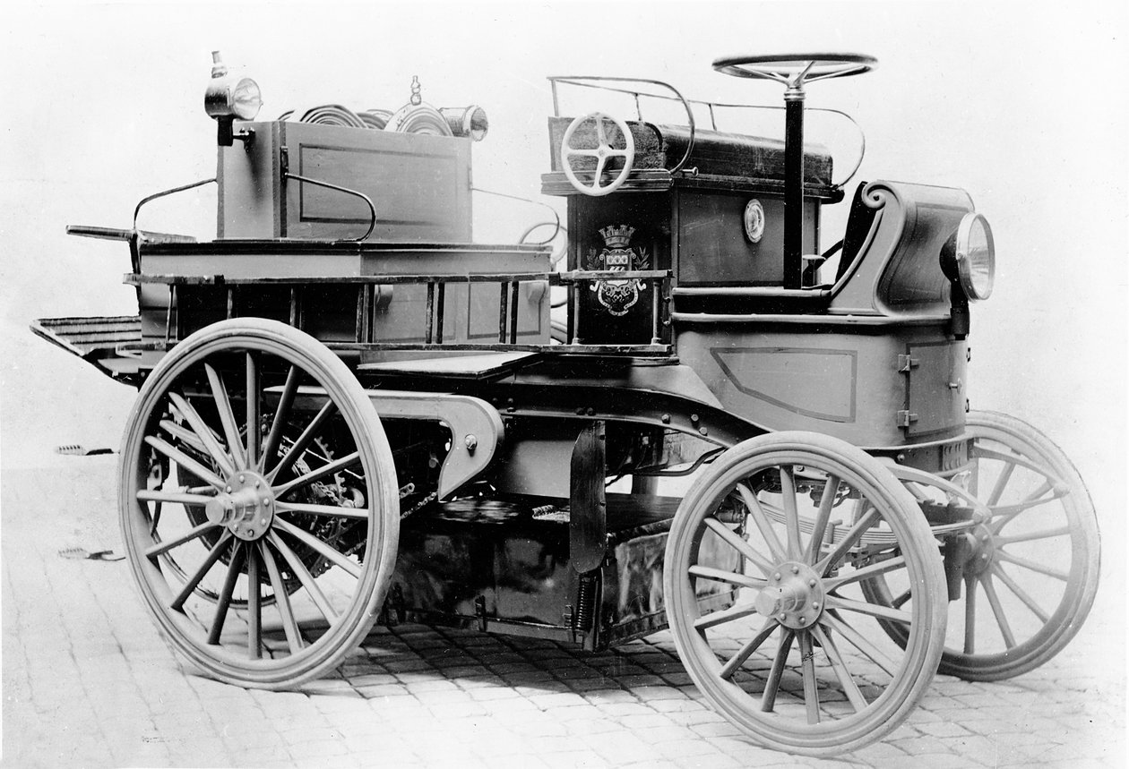 Elektrický automobil pro pařížský hasičský sbor, 1899 od French Photographer